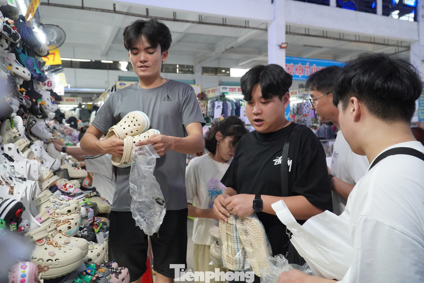 Xóa bỏ thuế khoán: Đi từng chợ, gõ từng quầy có khả thi? - Ảnh 10