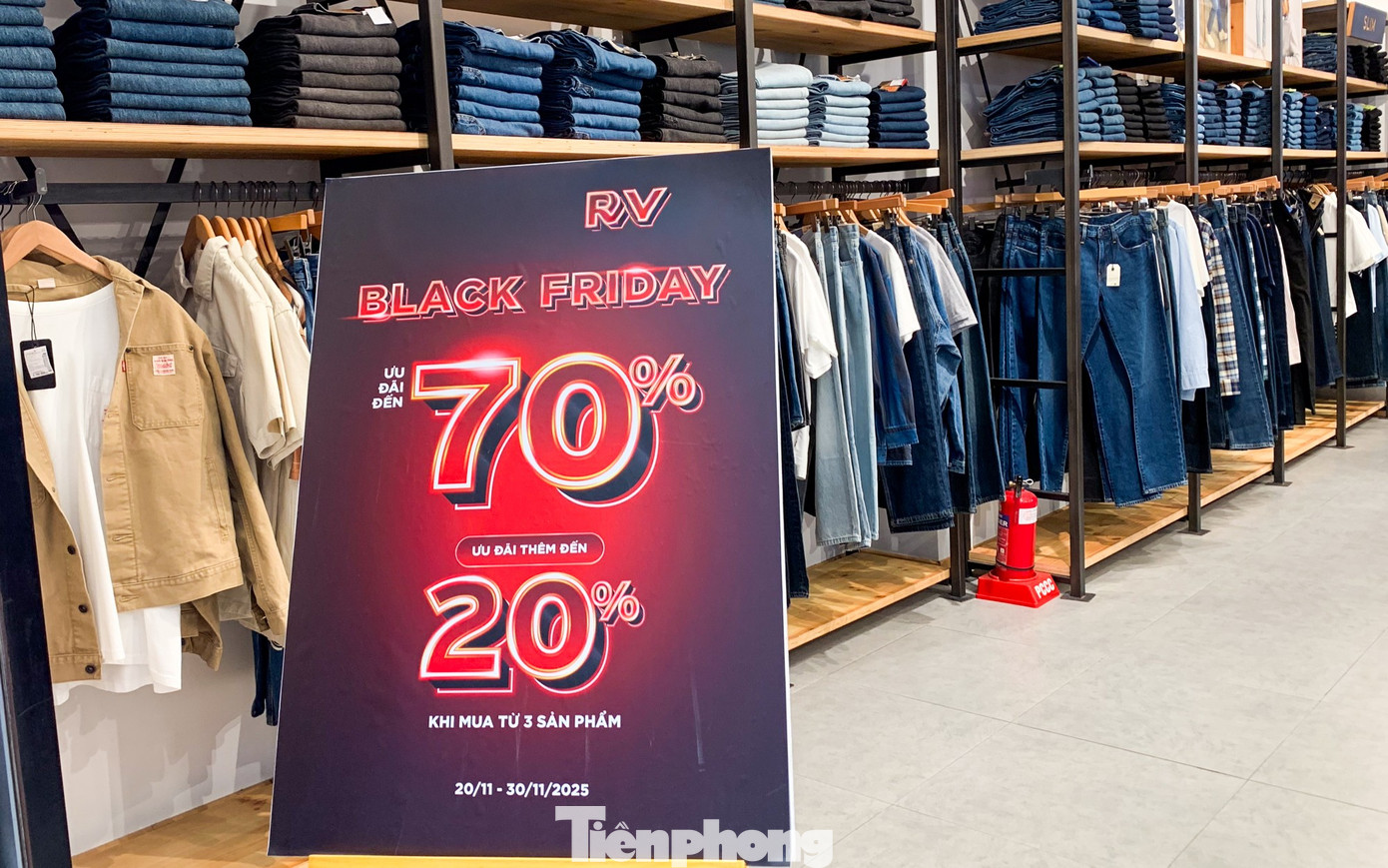 Black Friday giảm giá 'sốc' 90% vẫn ế chỏng ế chơ - Ảnh 3