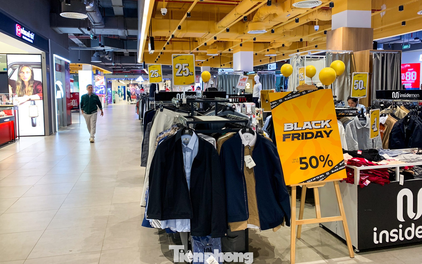 Black Friday giảm giá 'sốc' 90% vẫn ế chỏng ế chơ - Ảnh 7