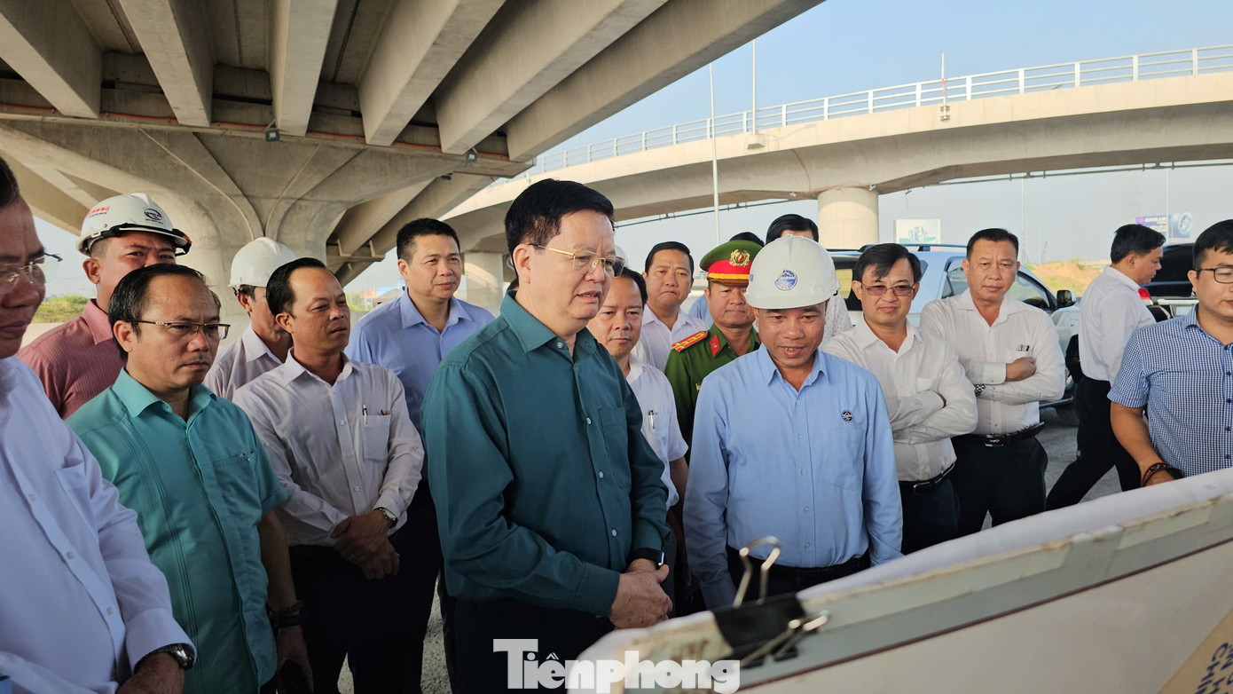 Phó Thủ tướng yêu cầu đẩy nhanh tiến độ Vành đai 3 TPHCM - Ảnh 1