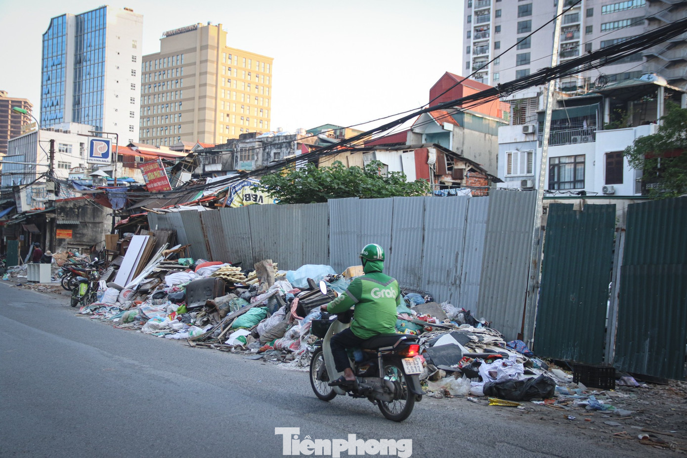 'Chạy nước rút' giải phóng mặt bằng tuyến đường Hoàng Cầu – Voi Phục - Ảnh 9