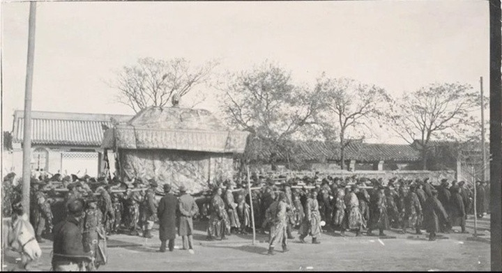 Ảnh hiếm tang lễ Từ Hi Thái hậu: Xa hoa bậc nhất, đoàn người tiễn đưa nối dài - Ảnh 4