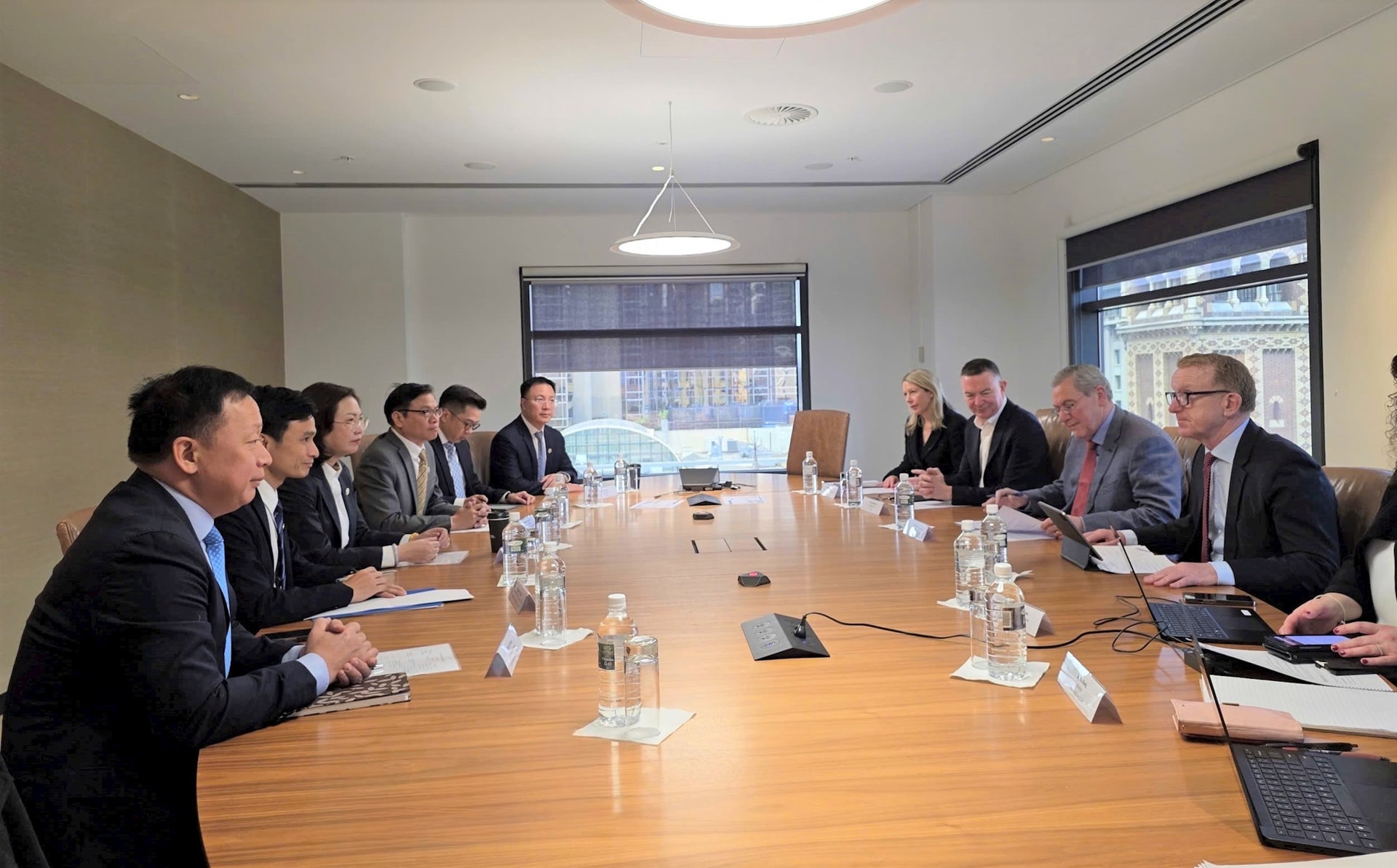 Vanguard chuẩn bị mở tài khoản đầu tư ngay sau khi chứng khoán Việt Nam được nâng hạng - Ảnh 1