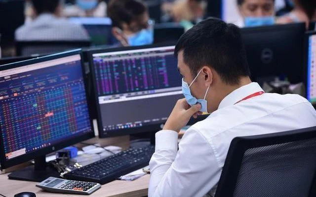 Kế toán trưởng tại công ty chứng khoán vừa báo lãi quý 3 tăng đột biến 2.700% bất ngờ xin thôi việc - Ảnh 1