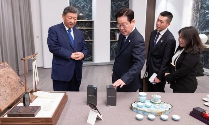 Món quà Chủ tịch Trung Quốc Tập Cận Bình vừa tặng Tổng thống Hàn Quốc có gì đặc biệt? - Ảnh 1