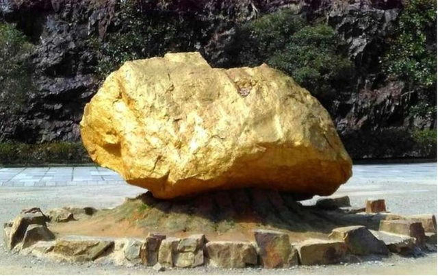 Công nhân báo phát hiện khối vàng 45 tấn trị giá hơn 44.000 tỷ đồng, chính quyền phong tỏa khẩn cấp công viên - Ảnh 4