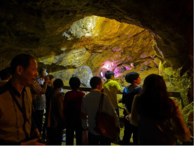 Công nhân báo phát hiện khối vàng 45 tấn trị giá hơn 44.000 tỷ đồng, chính quyền phong tỏa khẩn cấp công viên - Ảnh 5