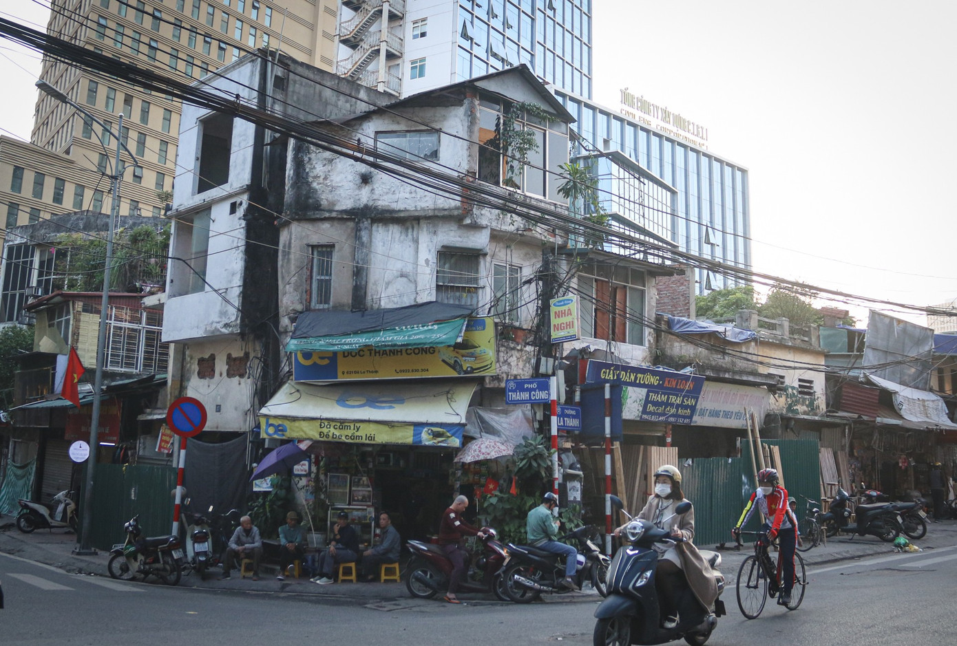 'Chạy nước rút' giải phóng mặt bằng tuyến đường Hoàng Cầu – Voi Phục - Ảnh 12