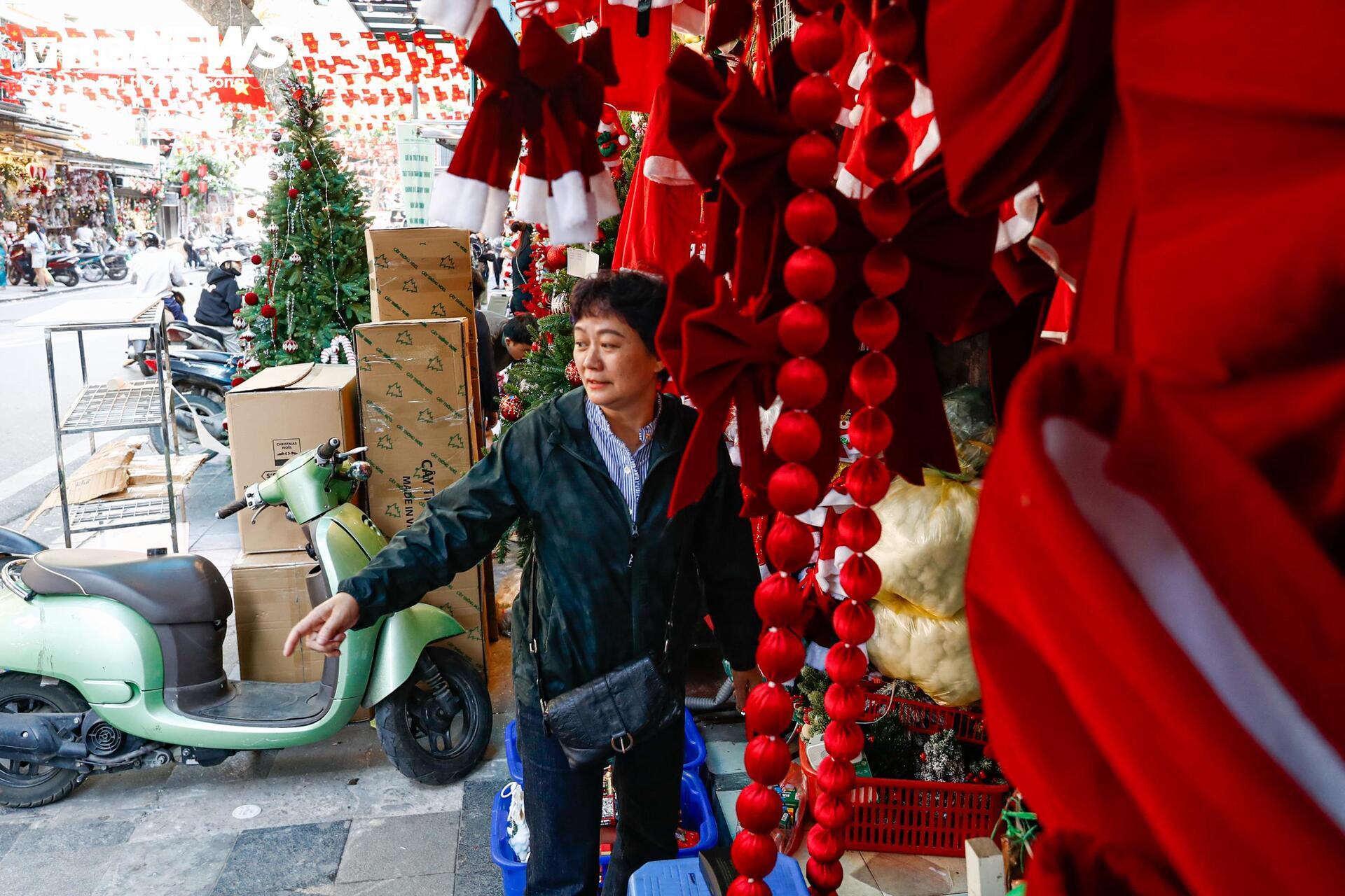 Phố trung tâm Hà Nội ‘lột xác’ sau ngày ra quân dỡ mái che, dọn dẹp vỉa hè - Ảnh 16