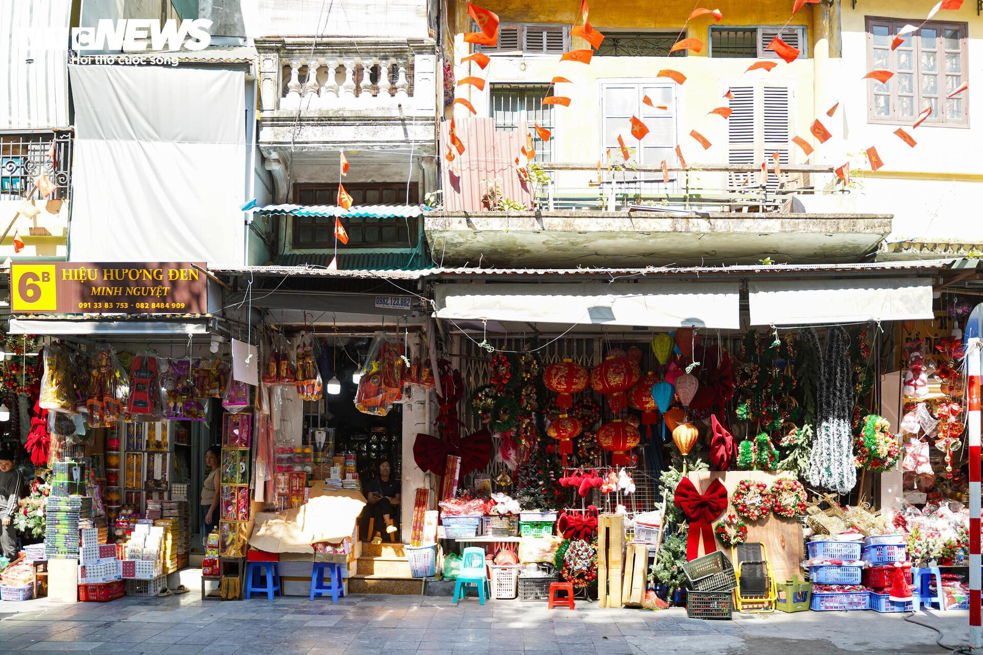 Phố trung tâm Hà Nội ‘lột xác’ sau ngày ra quân dỡ mái che, dọn dẹp vỉa hè - Ảnh 20