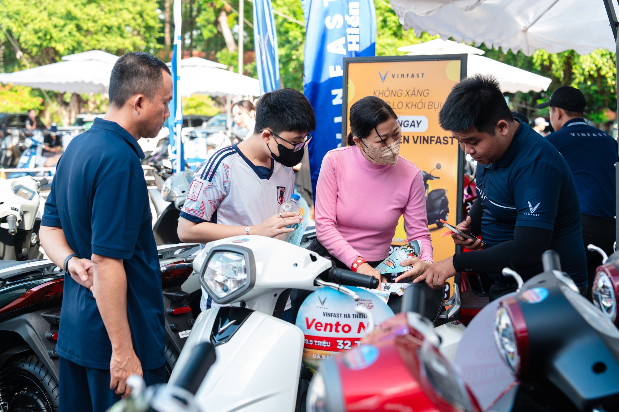 Hà Nội dự kiến hỗ trợ tối đa 5 triệu đồng đổi xe máy điện - Tất cả người dân lưu ý điều kiện sau - Ảnh 1