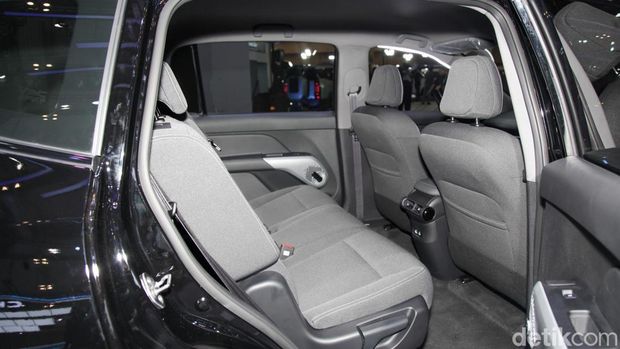 VinFast Limo Green lần đầu ra mắt tại Indonesia: Giá quy đổi hơn 470 triệu đồng, dự kiến bàn giao năm sau - Ảnh 2