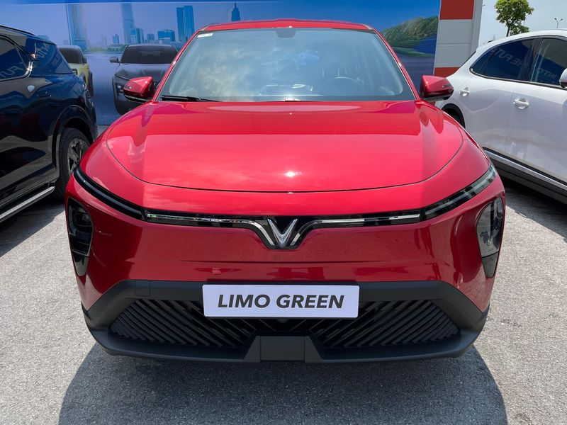 VinFast Limo Green lần đầu ra mắt tại Indonesia: Giá quy đổi hơn 470 triệu đồng, dự kiến bàn giao năm sau - Ảnh 3