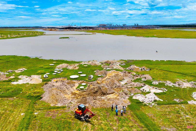 Vingroup bắt đầu chi trả tiền bồi thường thu hồi đất dự án 21.400 tỷ đồng tại quê nhà tỷ phú Phạm Nhật Vượng - Ảnh 1