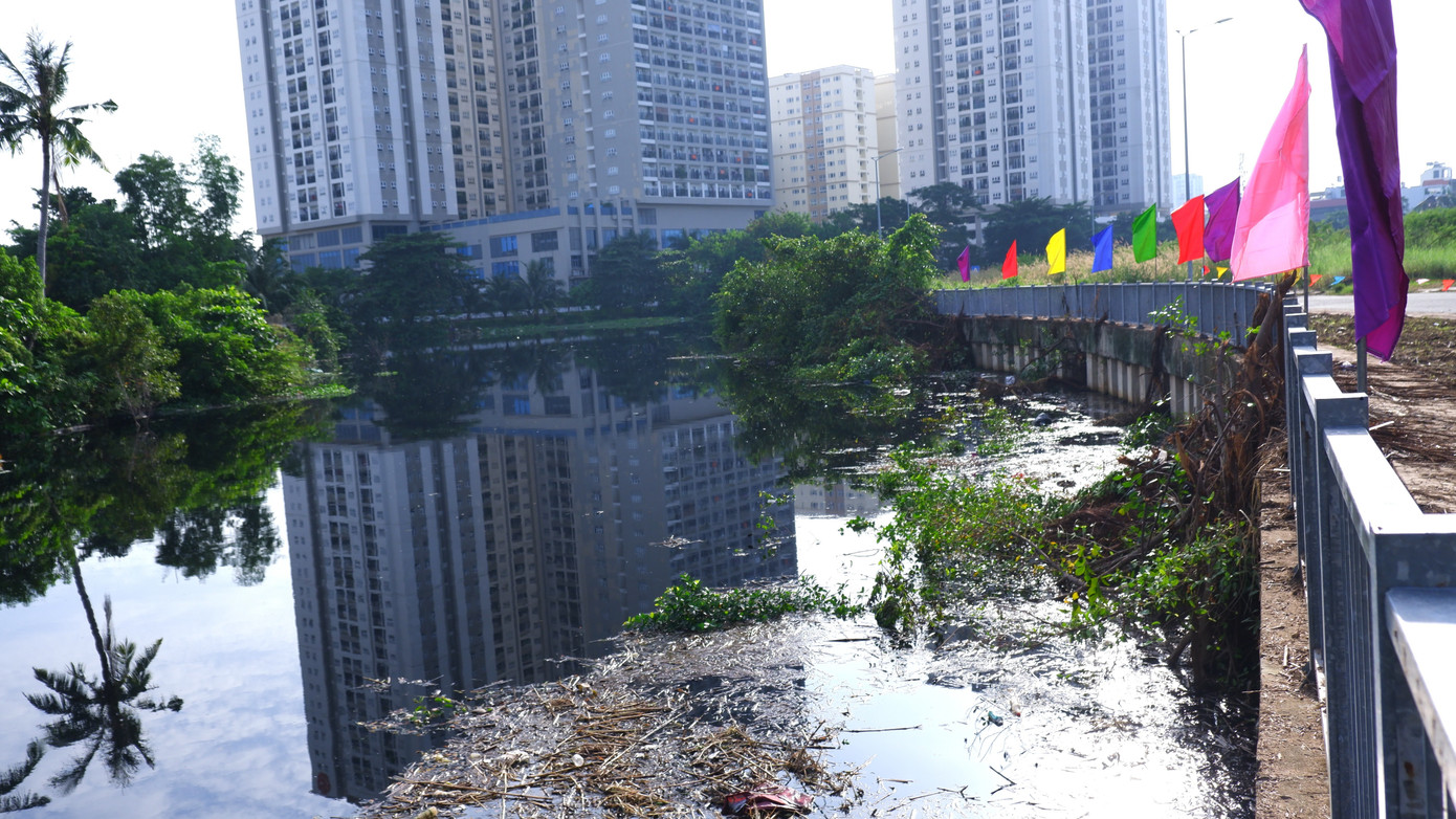 Khởi công toàn bộ dự án cải tạo rạch ô nhiễm bậc nhất TPHCM - Ảnh 2