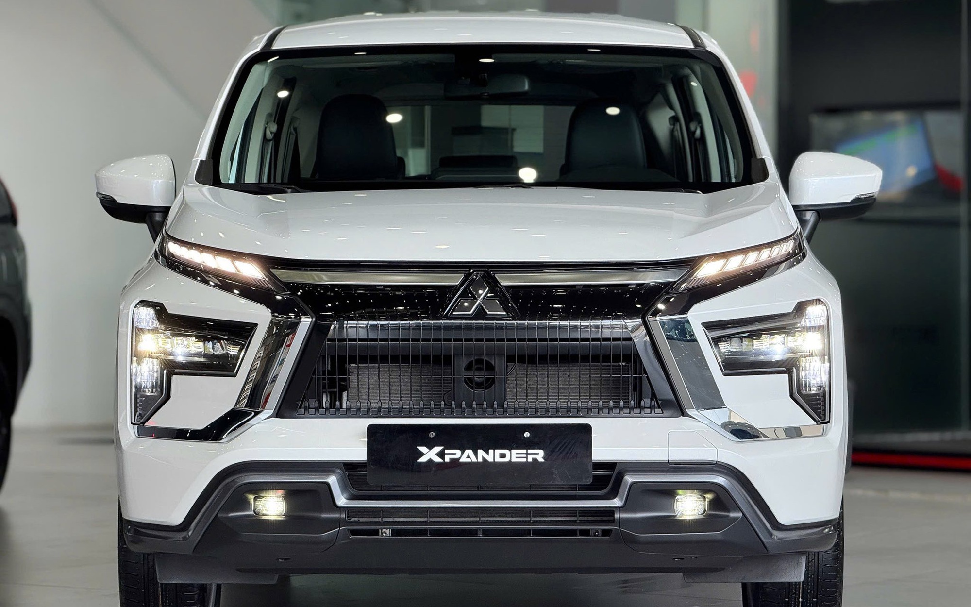 Mitsubishi Xpander đang rẻ kỷ lục tại Việt Nam: Còn từ dưới 500 triệu đồng nếu 'trừ hết', dễ hút thêm dân chạy dịch vụ - Ảnh 3