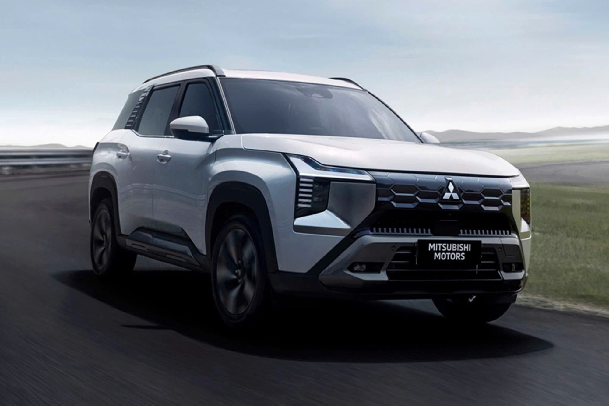 Lô Mitsubishi Destinator đầu tiên cập cảng Việt Nam: Ít nhất 2 bản với ngoại hình khác biệt, có ADAS, dễ 'hot' khi ra mắt đầu tháng sau - Ảnh 8