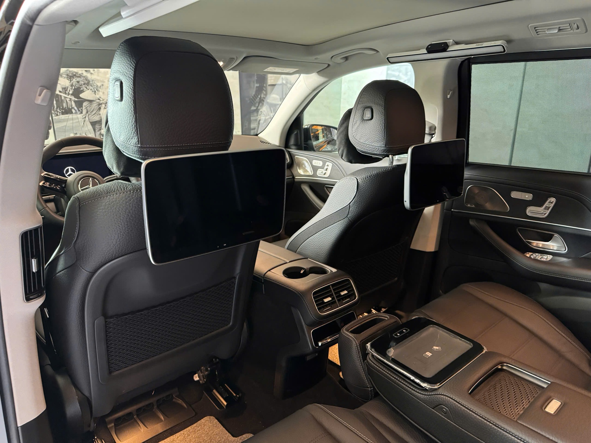 8 xe ra mắt Việt Nam tháng 10/2025: Rẻ nhất 520 triệu đồng, đắt nhất hơn 13 tỷ đồng, từ sedan đến SUV, đủ động cơ xăng điện và hybrid - Ảnh 10