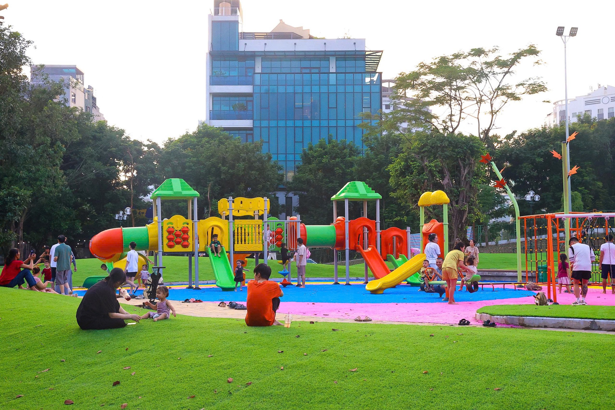 Hà Nội: Diện mạo mới công viên Cầu Giấy sau cải tạo - Ảnh 13