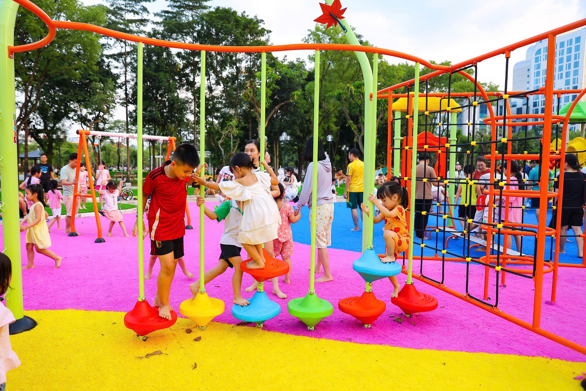 Hà Nội: Diện mạo mới công viên Cầu Giấy sau cải tạo - Ảnh 16