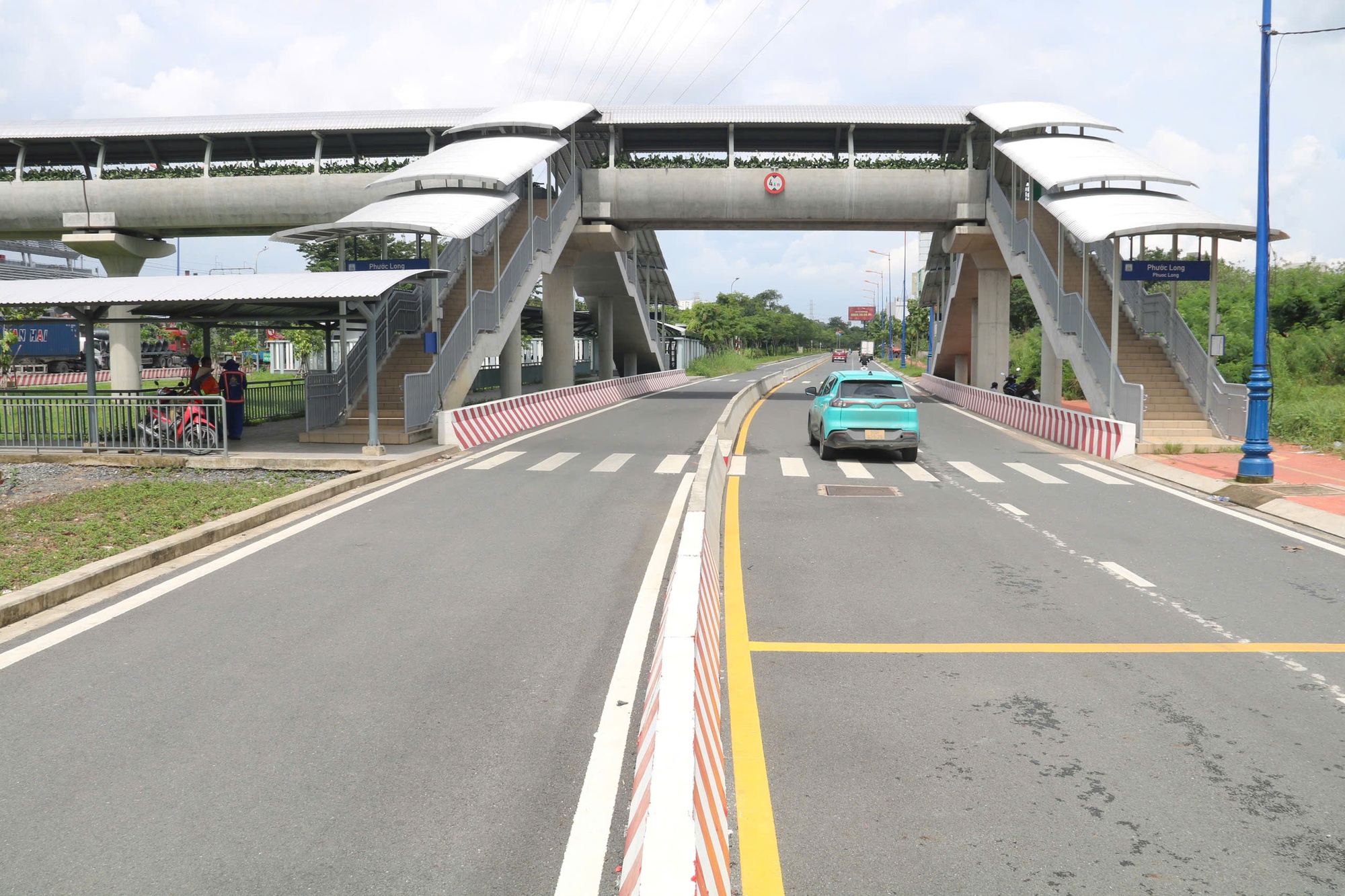 Vì sao đường song hành Võ Nguyên Giáp hoàn thiện đã gần 2 năm, nay mới chính thức thông xe? - Ảnh 3