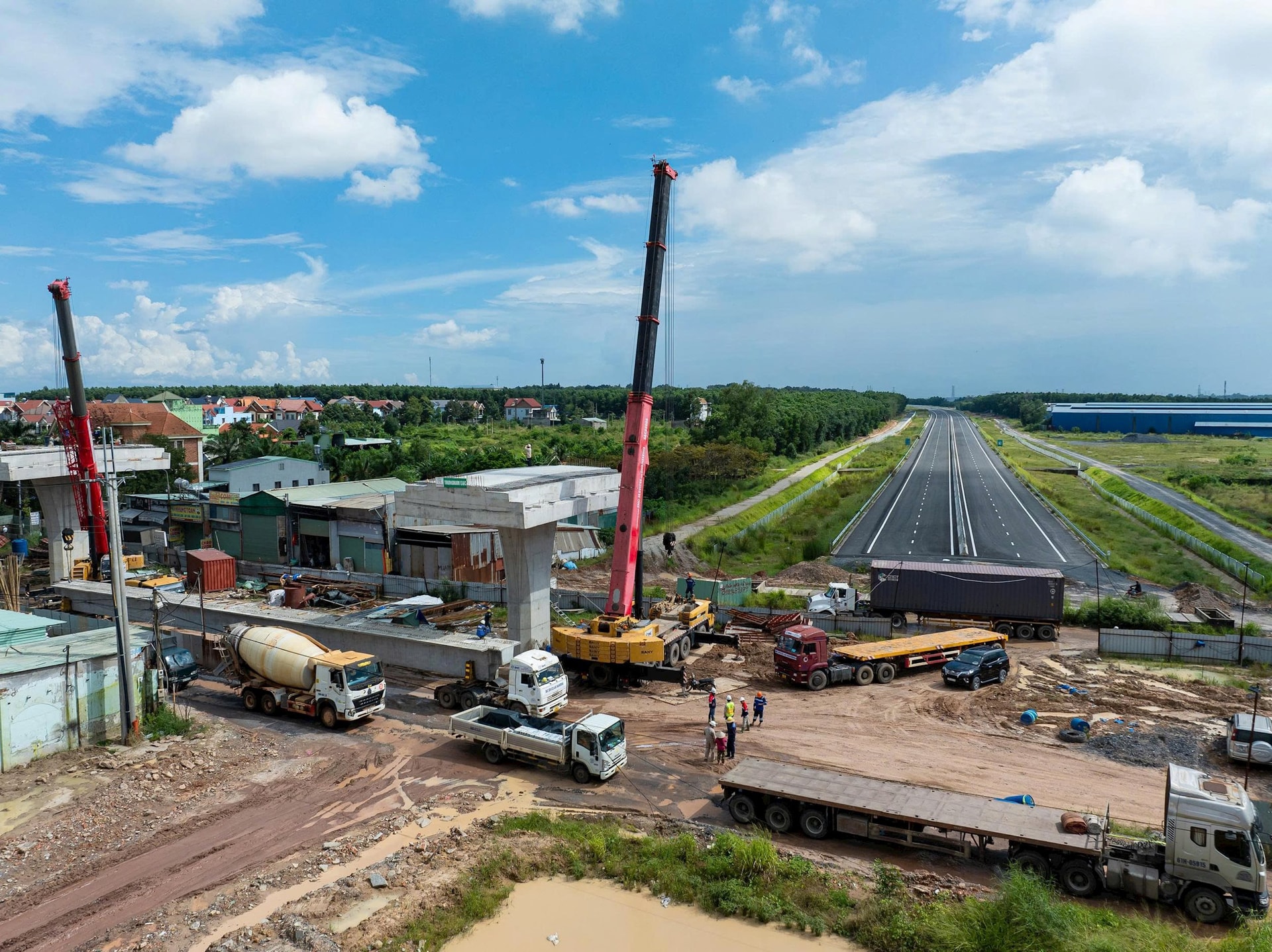 Trung Nam E&C dự kiến lập kỷ lục gác 42 phiến dầm trong 15 ngày đêm tại Cao tốc Biên Hòa – Vùng Tàu - Ảnh 1