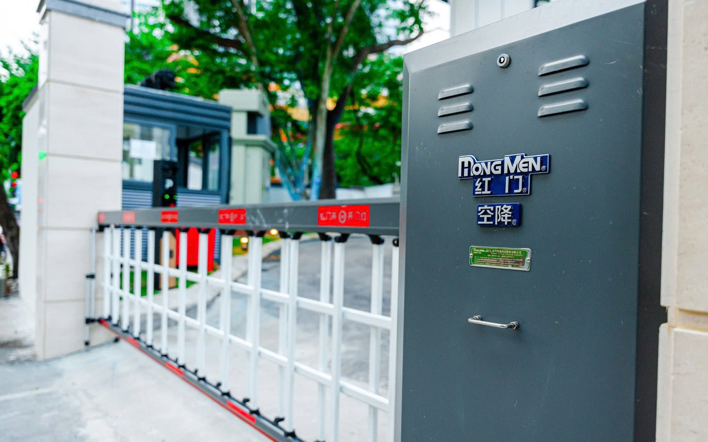 Từ 'ngôi nhà hoang', khu nhà 300 Kim Mã lột xác lung linh giữa Hà Nội - Ảnh 4