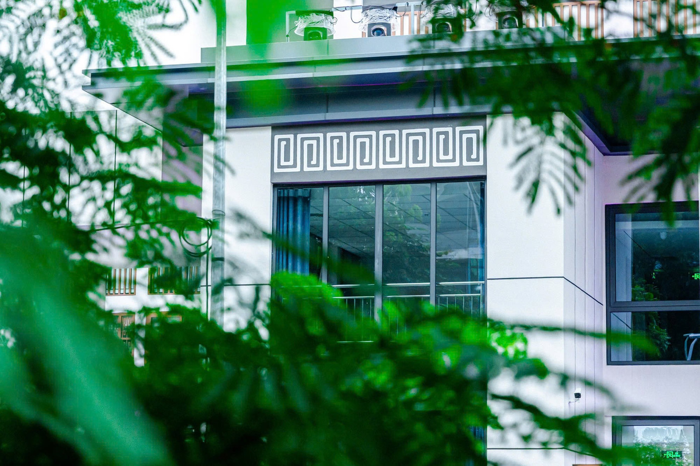 Từ 'ngôi nhà hoang', khu nhà 300 Kim Mã lột xác lung linh giữa Hà Nội - Ảnh 6