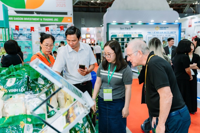 VCCI hỗ trợ doanh nghiệp và HTX trong chuỗi giá trị tôm và lúa gạo tăng cường liên kết, tiếp cận thị trường quốc tế - Ảnh 1