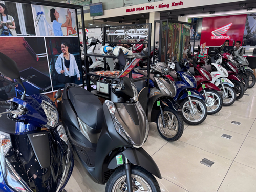 Xe máy Honda tăng giá, các hãng khác giảm - Ảnh 1