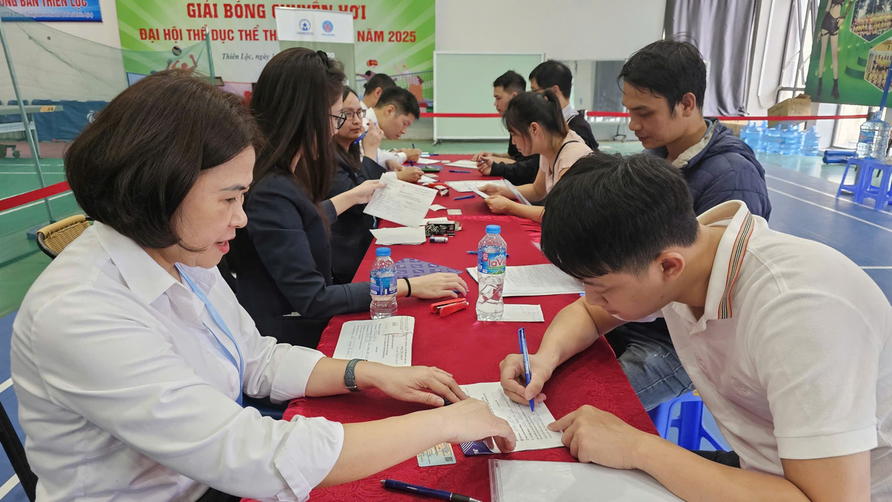 Mở bán nhà ở xã hội từ 900 triệu đồng/căn tại Hà Nội: Mời công an giám sát, dẹp 'cò mồi’ trục lợi - Ảnh 4