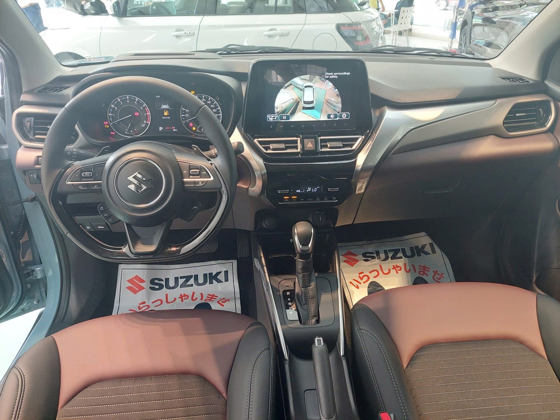 Suzuki Fronx mới ra mắt đã giảm tới 45 triệu đồng tại đại lý: Giá thực tế từ 505 triệu, ‘phả hơi nóng’ lên Raize, Sonet - Ảnh 3