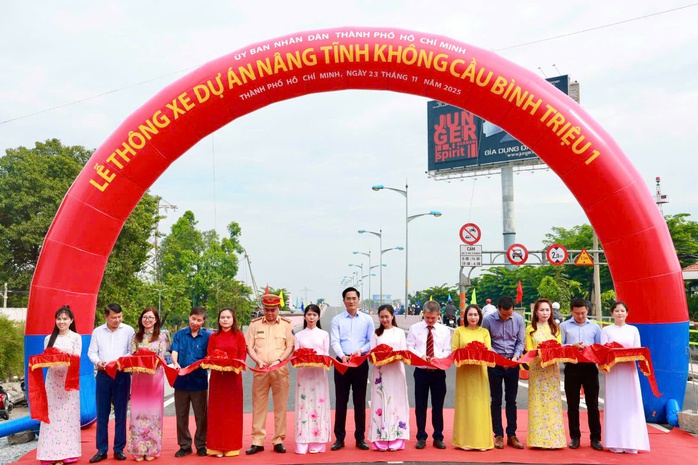 Hình ảnh cầu Bình Triệu 1 chính thức thông xe sáng nay - Ảnh 5