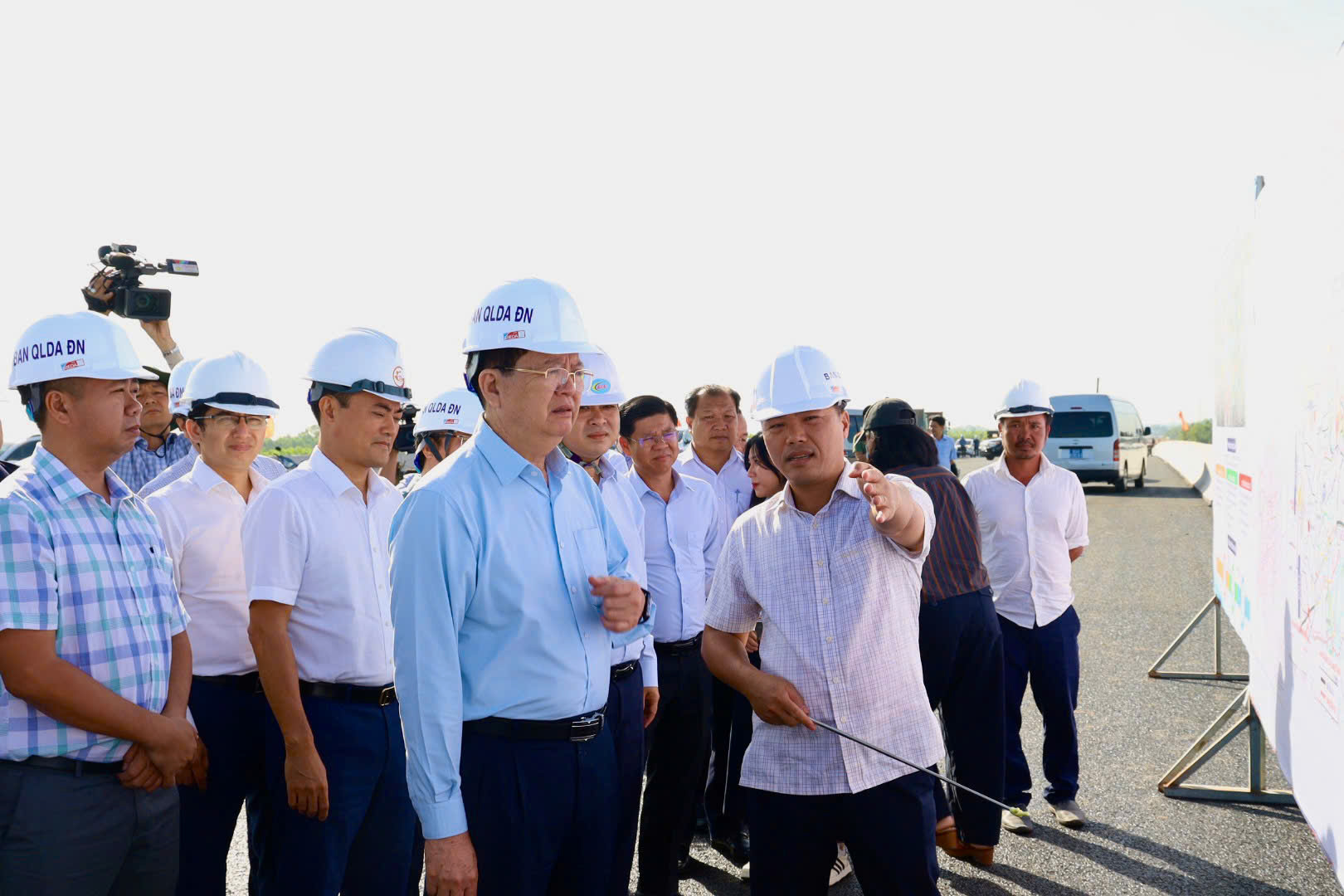 Những cây số Vành đai 3 đầu tiên sắp thông xe đạt tiến độ - Ảnh 1