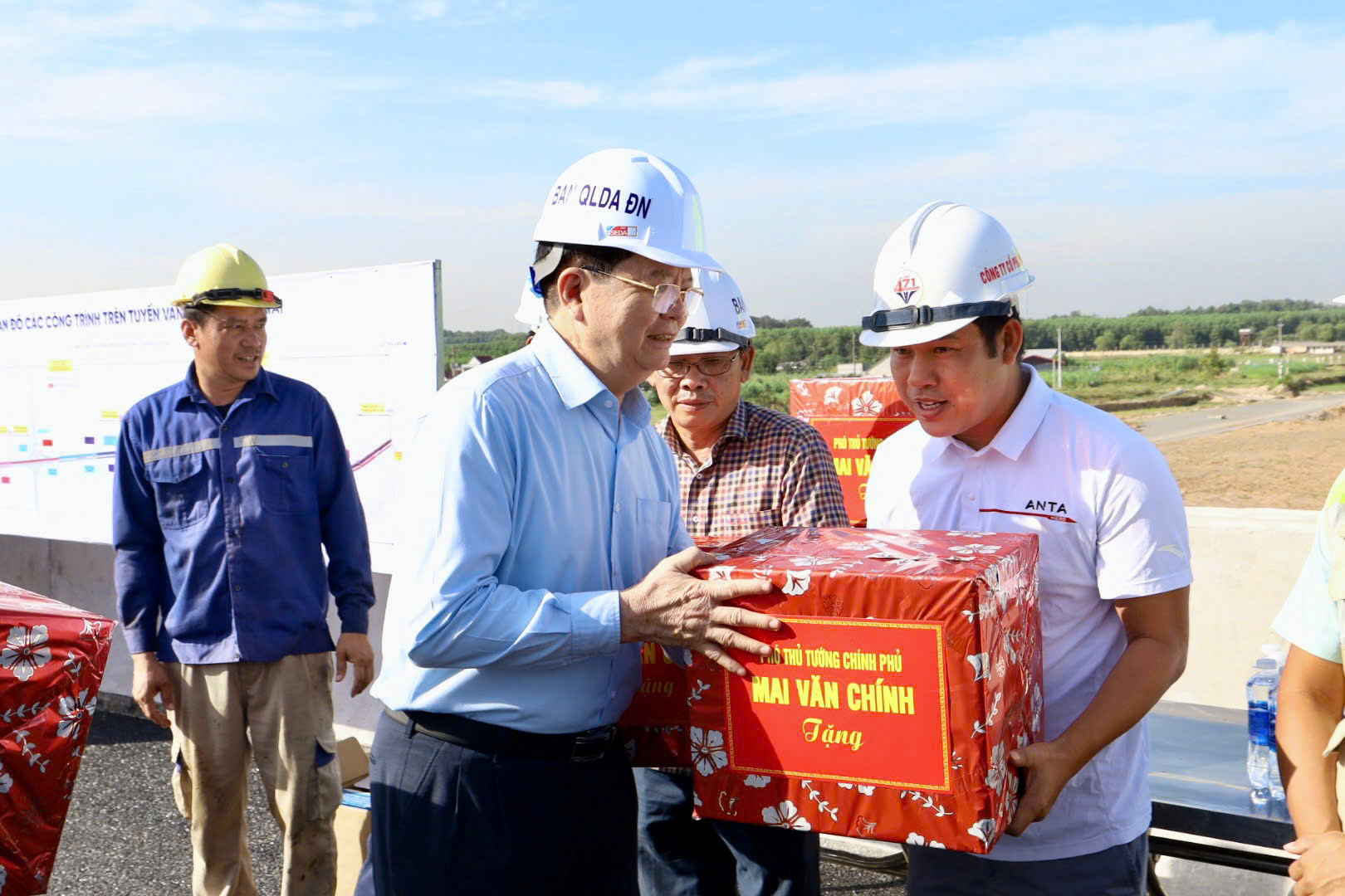 Những cây số Vành đai 3 đầu tiên sắp thông xe đạt tiến độ - Ảnh 10