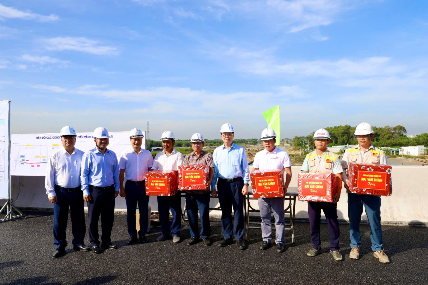 Những cây số Vành đai 3 đầu tiên sắp thông xe đạt tiến độ - Ảnh 11