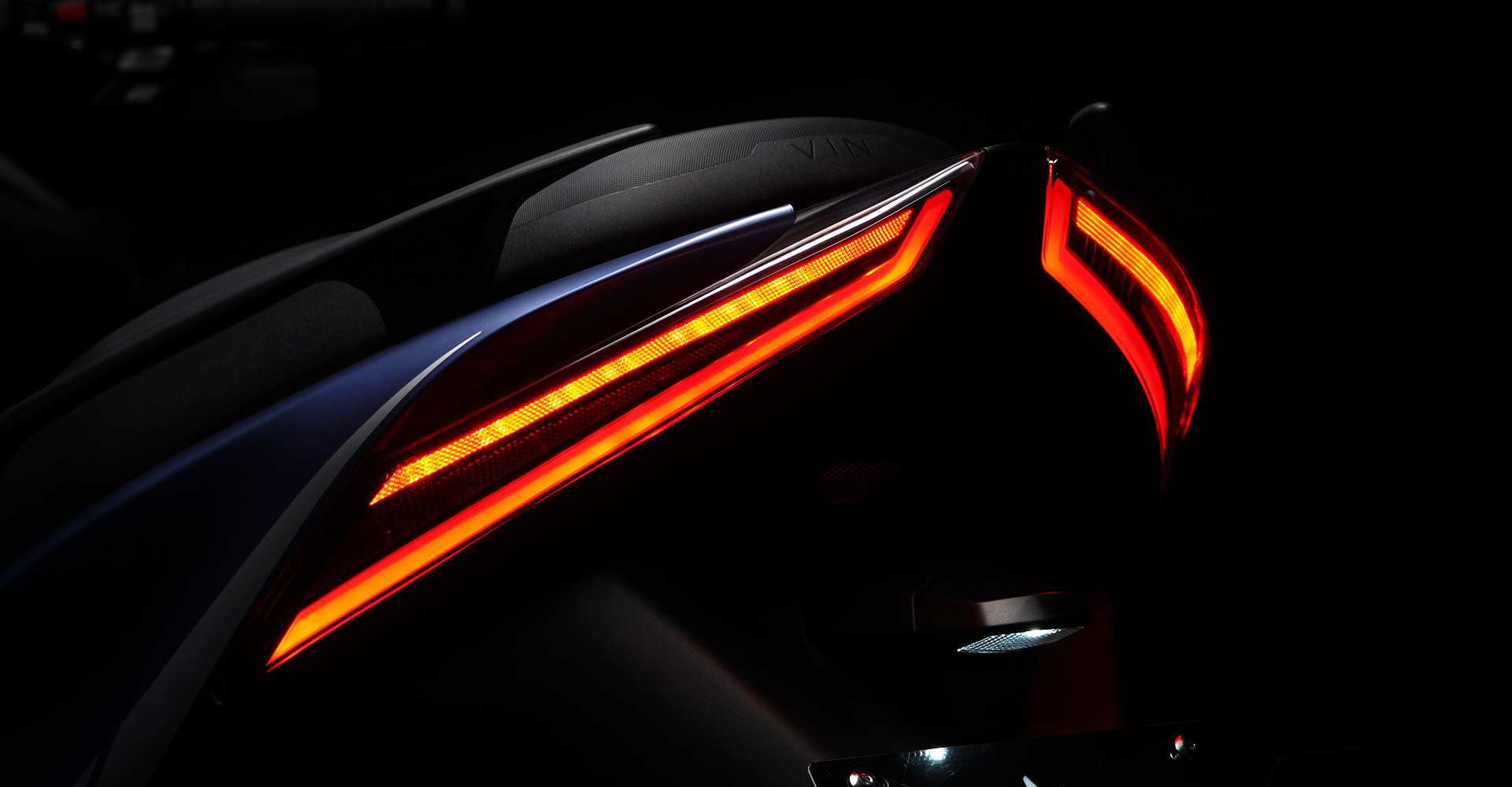 Xe ga chuyên phượt của Honda vừa về VN đã gặp khó: Đối thủ ra mắt 2 xe 'trang bị tận răng' giá rẻ hơn - Ảnh 11