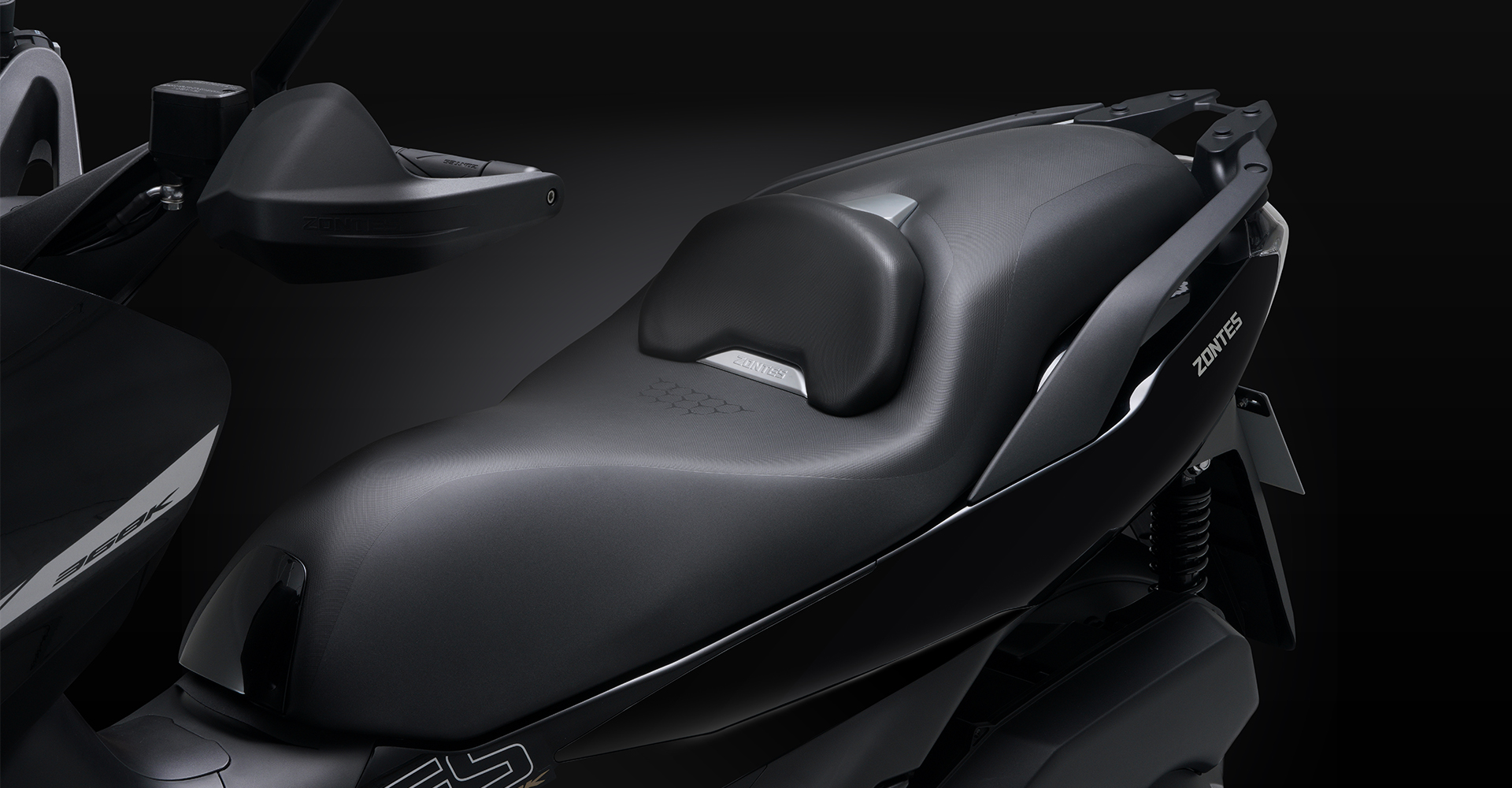 Xe ga chuyên phượt của Honda vừa về VN đã gặp khó: Đối thủ ra mắt 2 xe 'trang bị tận răng' giá rẻ hơn - Ảnh 27