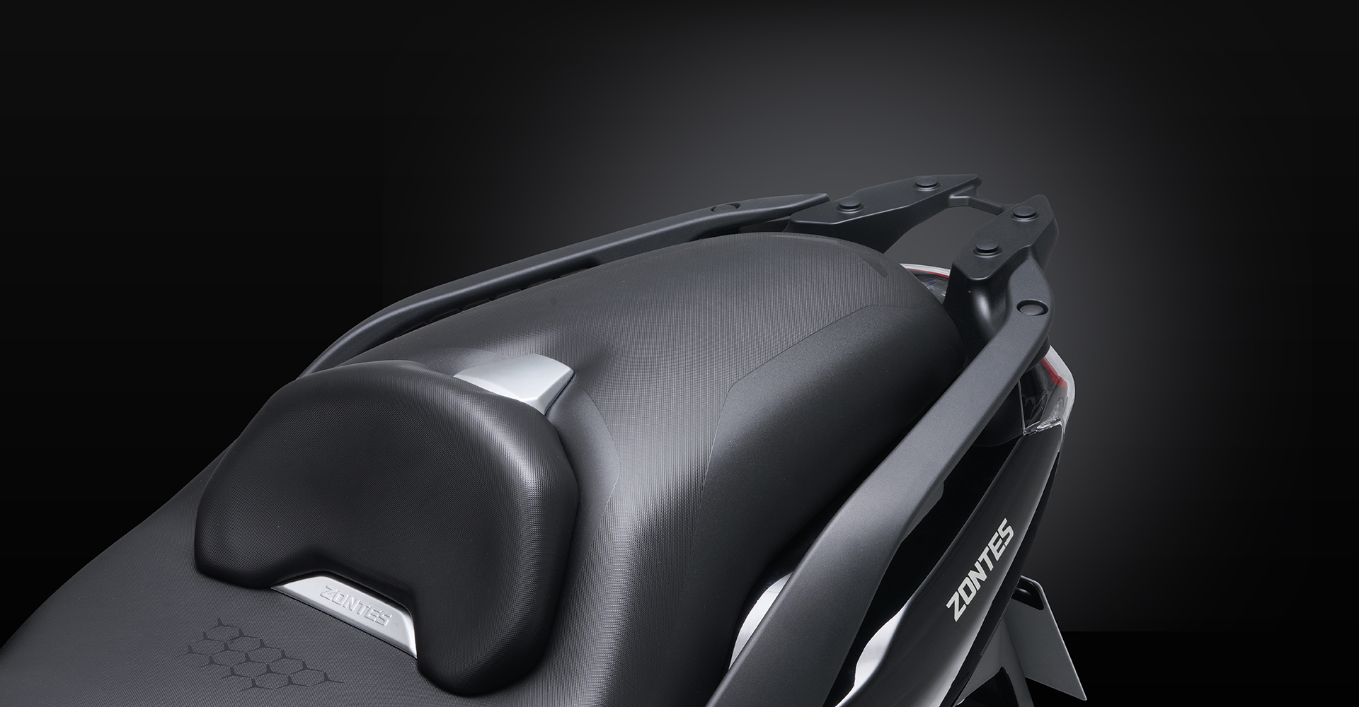 Xe ga chuyên phượt của Honda vừa về VN đã gặp khó: Đối thủ ra mắt 2 xe 'trang bị tận răng' giá rẻ hơn - Ảnh 28