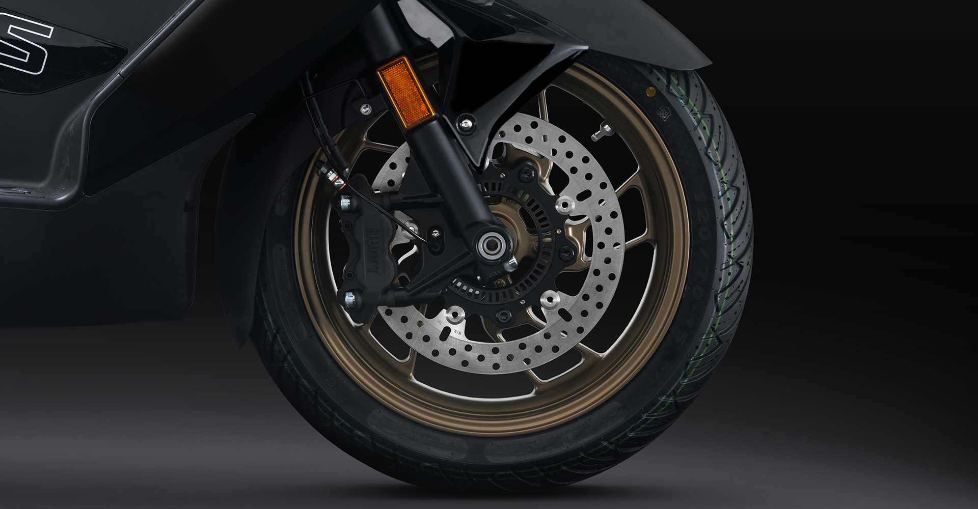 Xe ga chuyên phượt của Honda vừa về VN đã gặp khó: Đối thủ ra mắt 2 xe 'trang bị tận răng' giá rẻ hơn - Ảnh 4