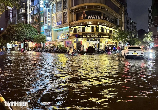 Nam bộ nguy cơ ngập nặng vì mưa, lũ, triều cường - Ảnh 1