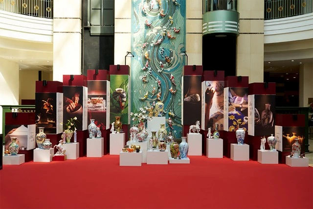 Trải nghiệm vẻ đẹp sứ Việt qua triển lãm ‘Chạm Sắc Tinh Hoa’ của Minh Long - Ảnh 1