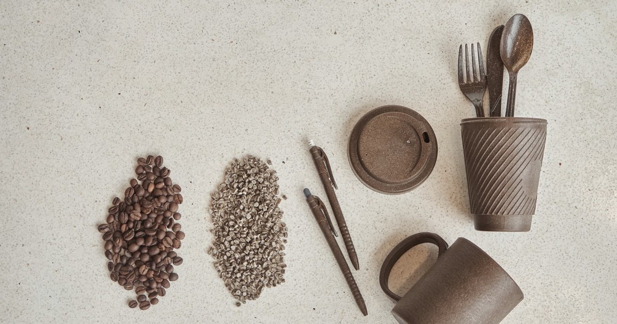 Từ bã cà phê đến chiếc ly xanh - Câu chuyện tái sinh của AirX Coffee