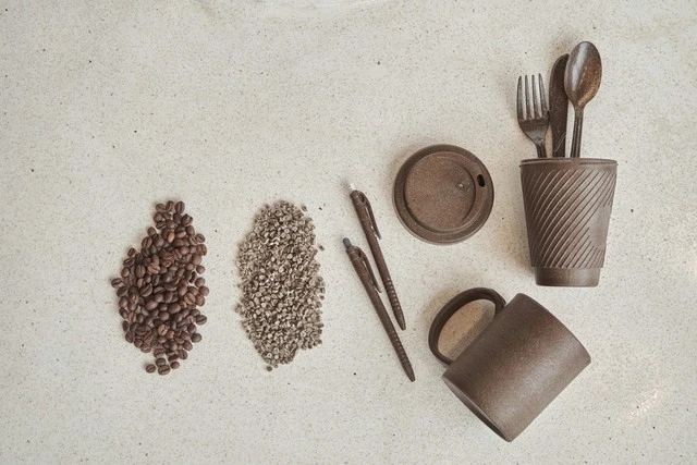 Từ bã cà phê đến chiếc ly xanh - Câu chuyện tái sinh của AirX Coffee - Ảnh 1