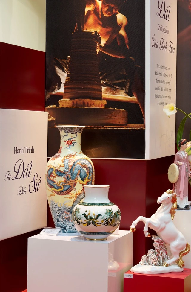 Trải nghiệm vẻ đẹp sứ Việt qua triển lãm ‘Chạm Sắc Tinh Hoa’ của Minh Long - Ảnh 2