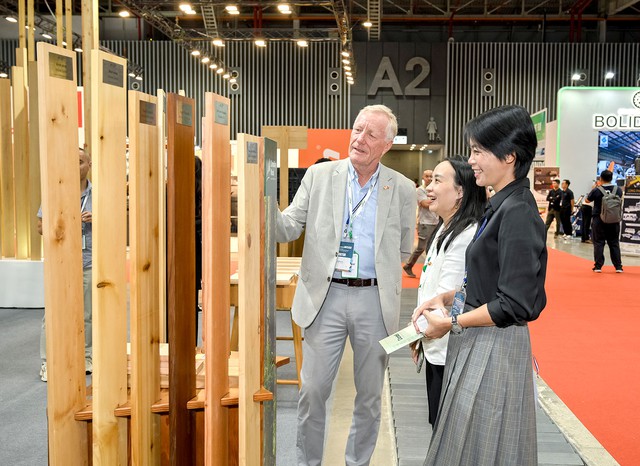 Canadian Wood Việt Nam giới thiệu giải pháp gỗ mềm bền vững tại triển lãm Vietnamwood 2025 - Ảnh 2