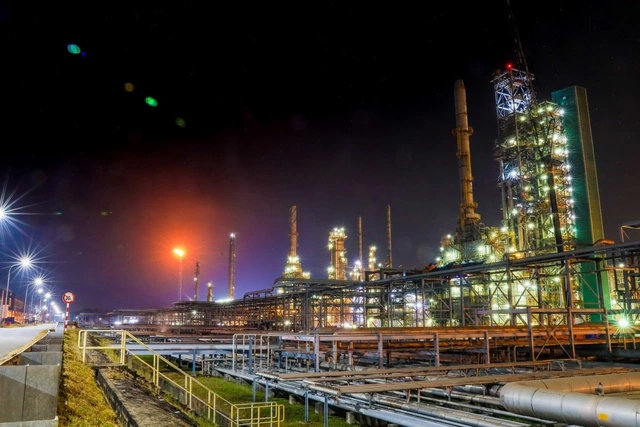 Công ty CP Lọc hóa dầu Bình Sơn đạt doanh thu 130.520 tỉ đồng - Ảnh 1