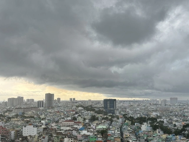 Bão Kalmaegi xuất hiện, sắp vào Biển Đông thành bão số 13 - Ảnh 1