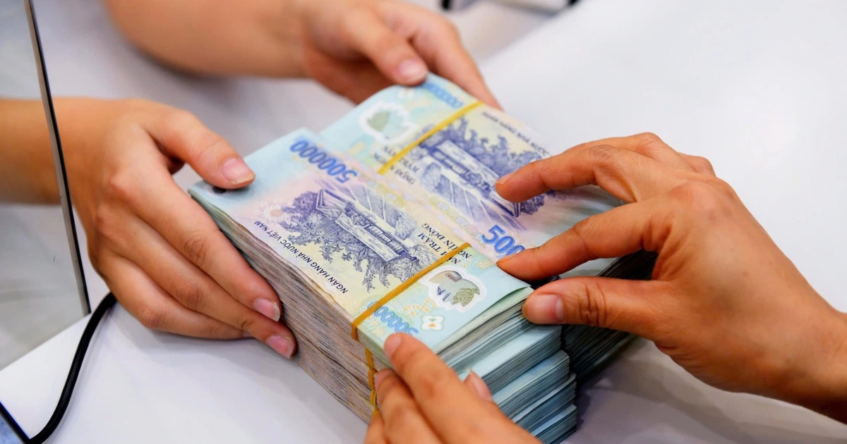 Đề xuất giảm thuế suất bậc 2, 3 đối với người làm công ăn lương