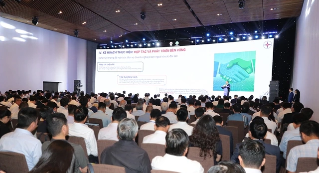 Chủ tịch EVN tìm lời giải cho 'bài toán phức tạp' của hệ thống điện - Ảnh 2